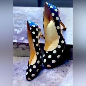 Kate Spade Licorice Polka Dot Pumps, size 9B. Excellent condition!